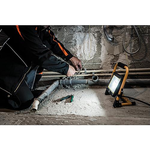 Mobiler LED Strahler JARO