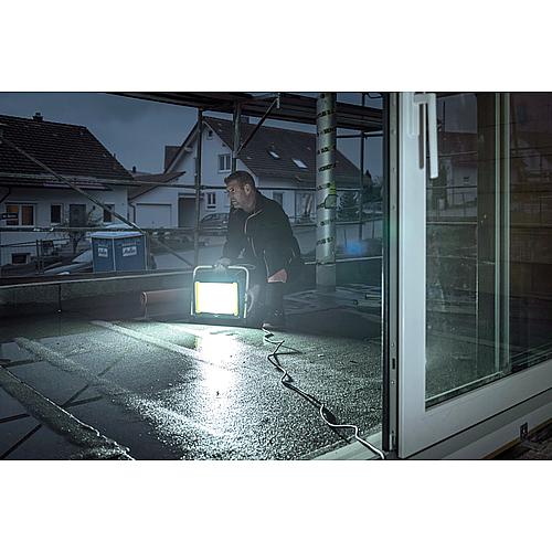 Mobiler LED Strahler JARO